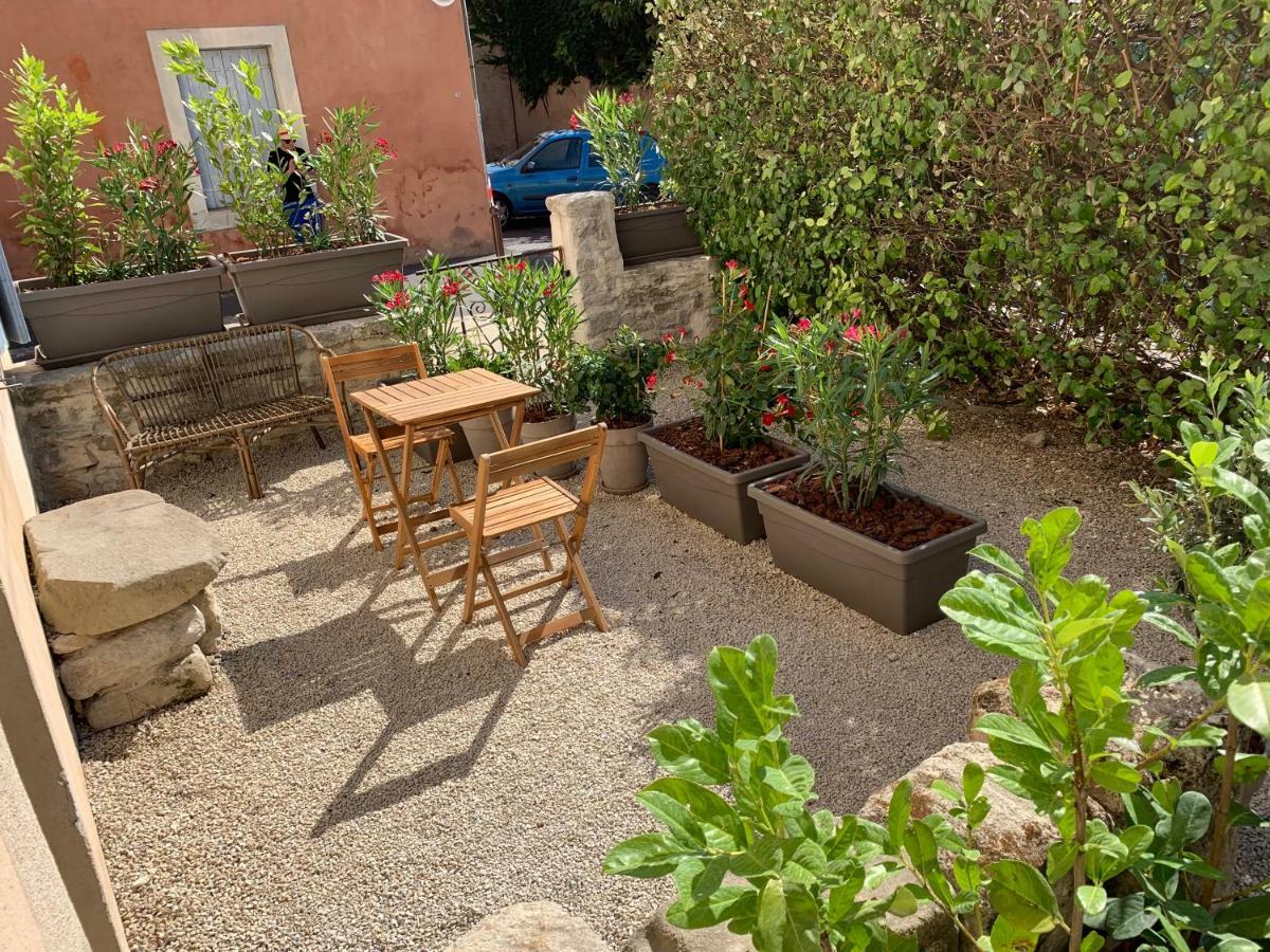 Les Lauriers Leilighet LʼIsle-sur-la-Sorgue Eksteriør bilde
